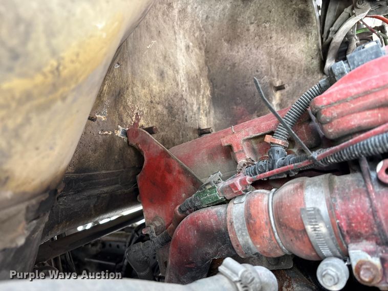 image for item YA3016 2019 Kenworth T880 vacuum truck