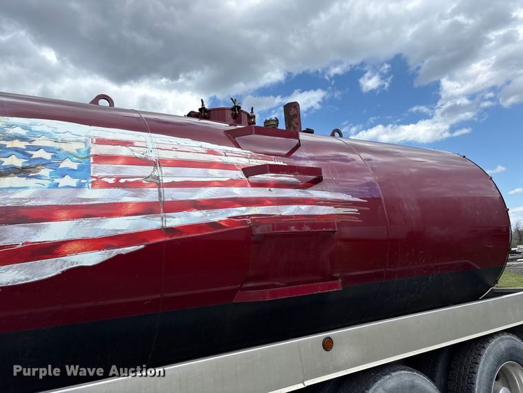 image for item YA3016 2019 Kenworth T880 vacuum truck