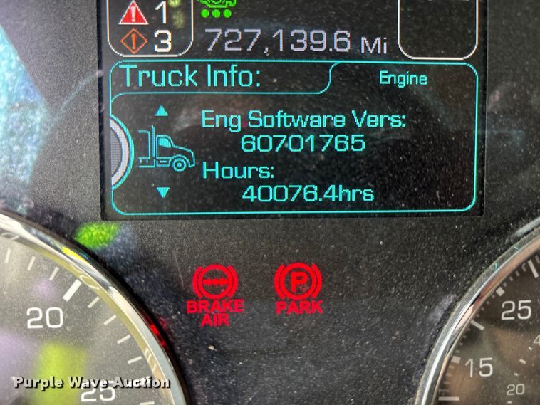image for item YA3016 2019 Kenworth T880 vacuum truck