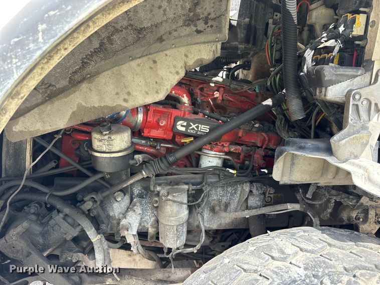 image for item YA3016 2019 Kenworth T880 vacuum truck