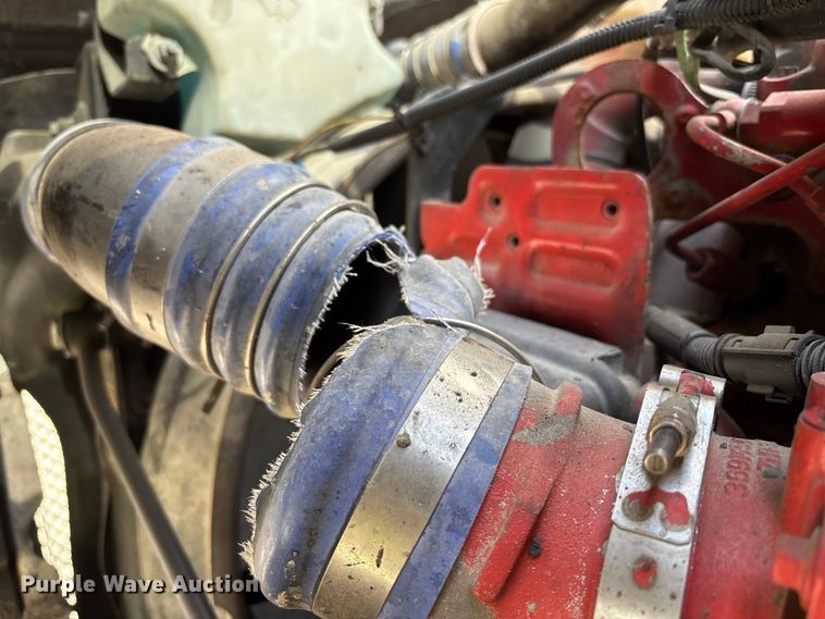 image for item YA3016 2019 Kenworth T880 vacuum truck
