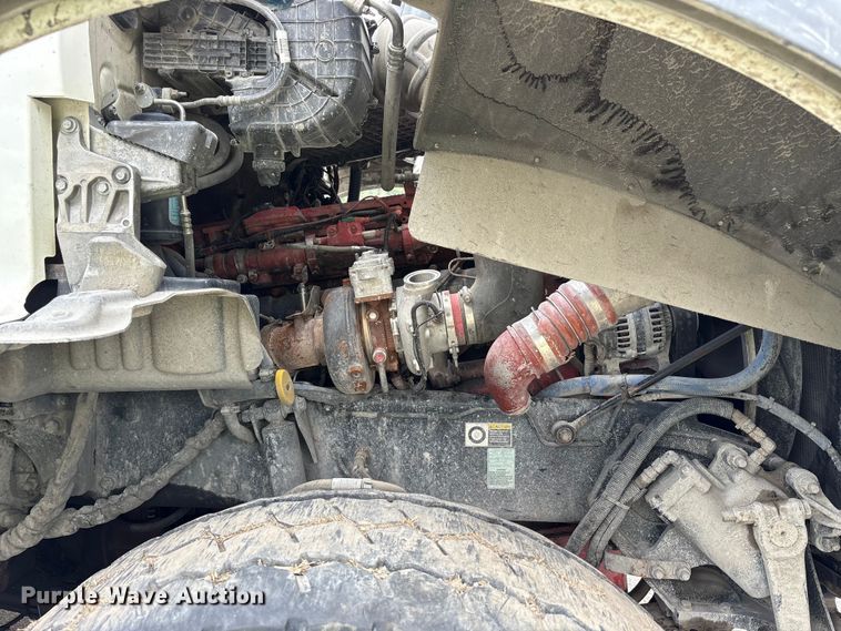 image for item YA3016 2019 Kenworth T880 vacuum truck