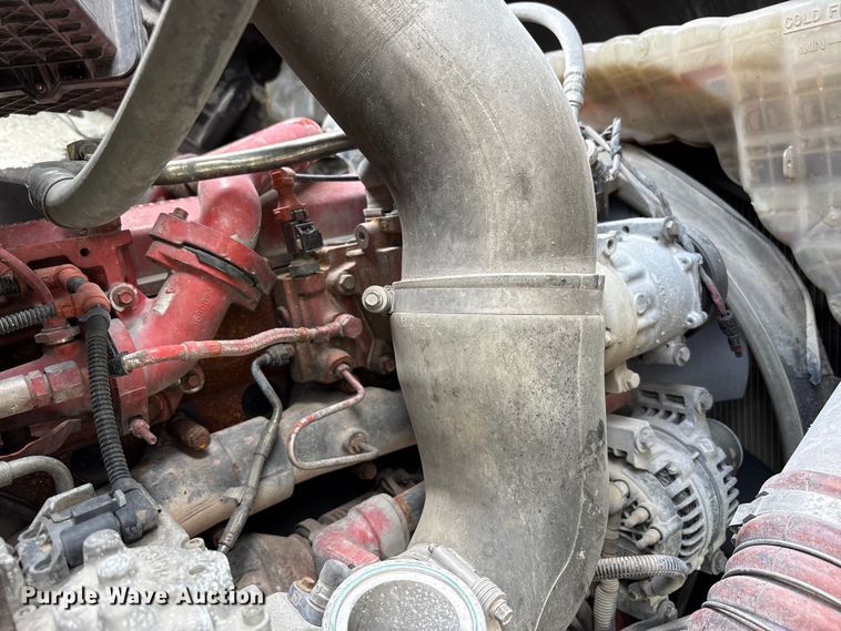 image for item YA3016 2019 Kenworth T880 vacuum truck