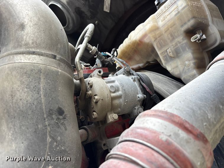 image for item YA3016 2019 Kenworth T880 vacuum truck