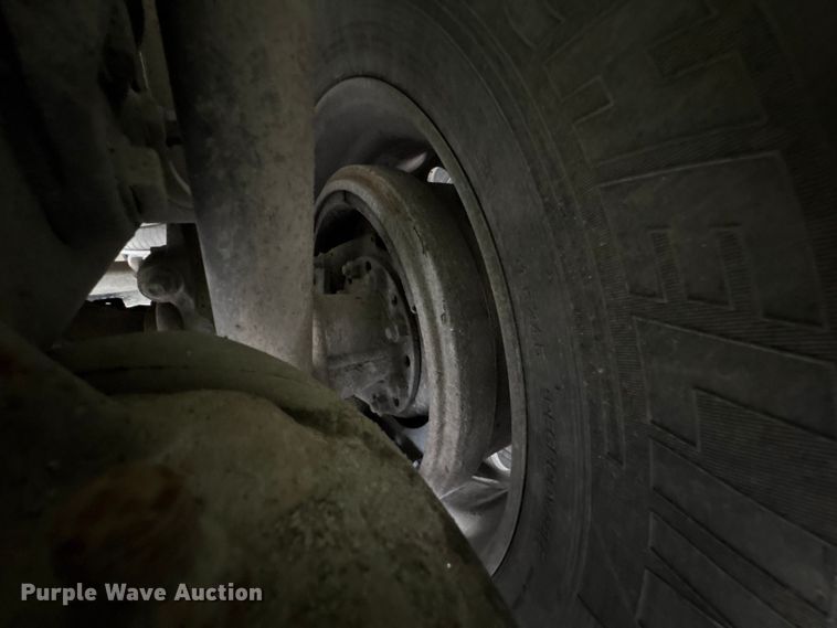 image for item YA3016 2019 Kenworth T880 vacuum truck