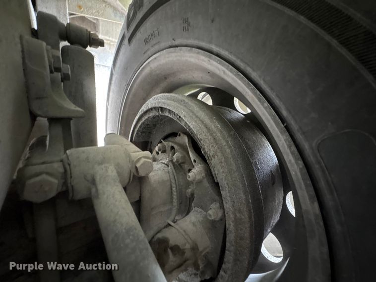 image for item YA3016 2019 Kenworth T880 vacuum truck