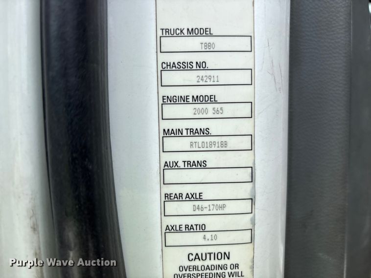 image for item YA3016 2019 Kenworth T880 vacuum truck