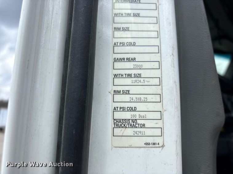 image for item YA3016 2019 Kenworth T880 vacuum truck