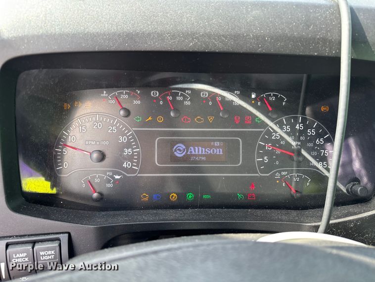 image for item YA3140 2019 International MV607 box truck