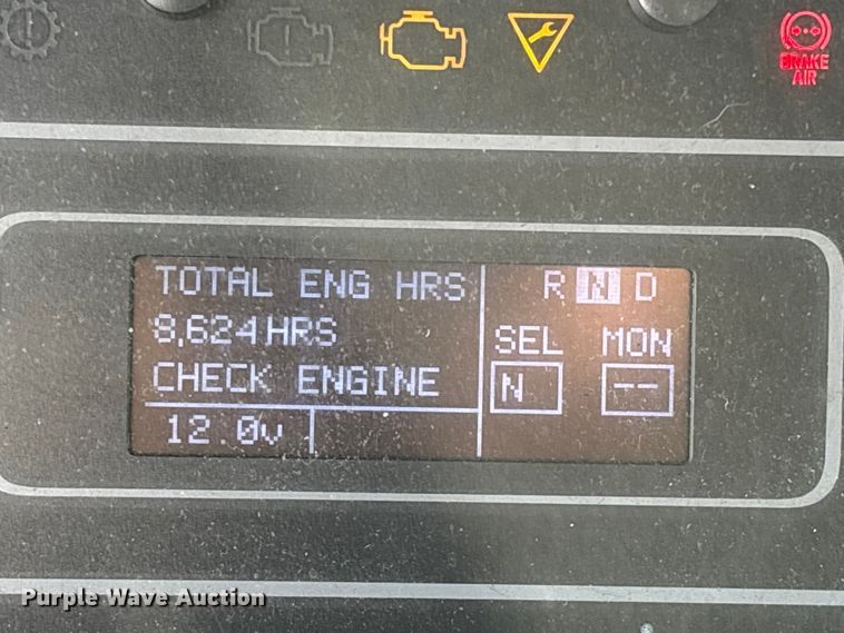 image for item YA3140 2019 International MV607 box truck