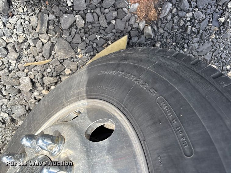 image for item YA3140 2019 International MV607 box truck