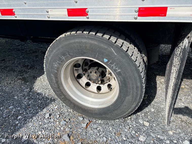 image for item YA3140 2019 International MV607 box truck