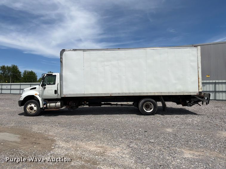image for item YA3364 2016 International 4300 box truck