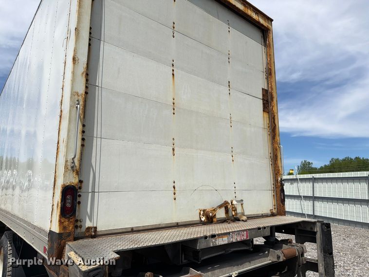 image for item YA3364 2016 International 4300 box truck