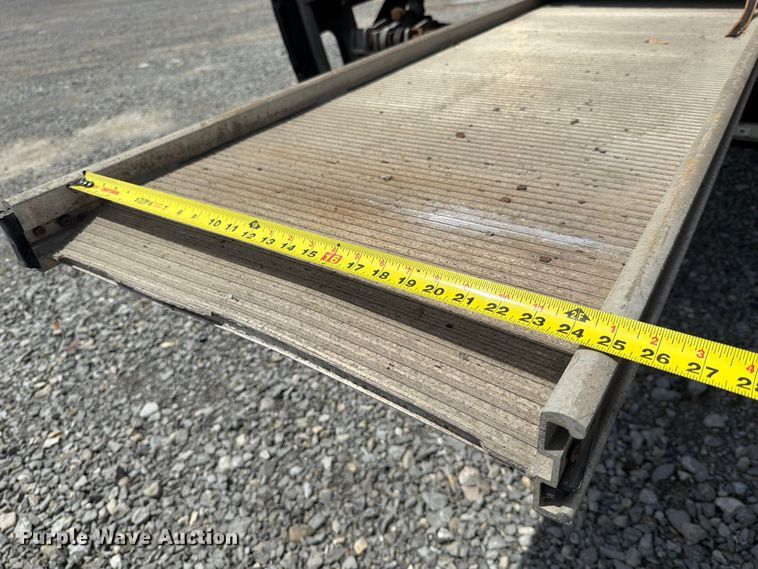 image for item YA3364 2016 International 4300 box truck