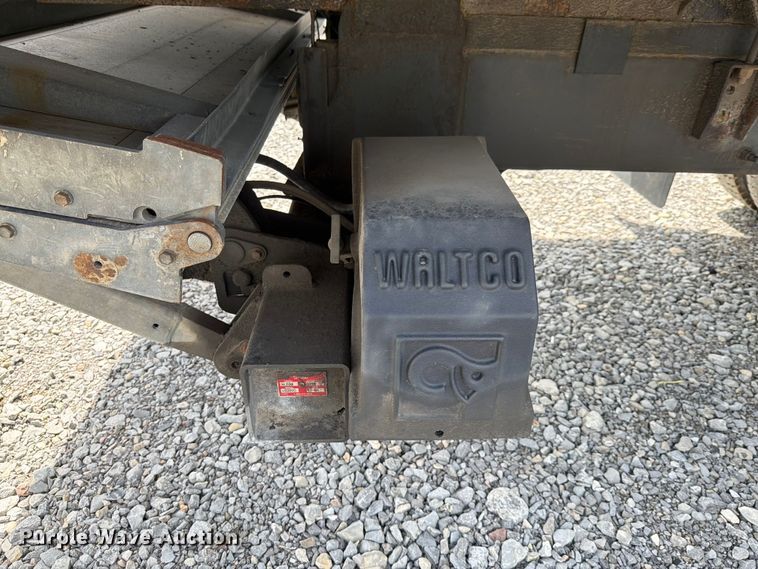 image for item YA3364 2016 International 4300 box truck