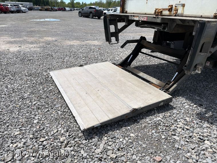 image for item YA3364 2016 International 4300 box truck