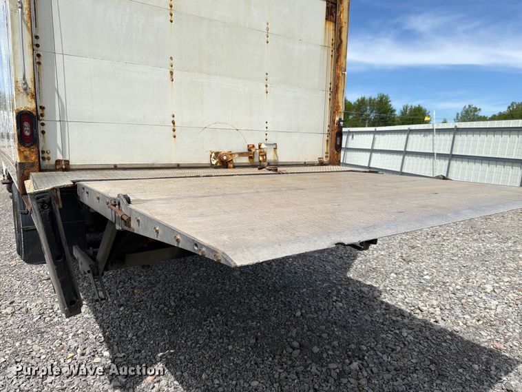 image for item YA3364 2016 International 4300 box truck