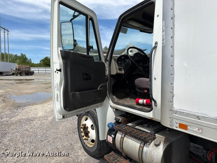 image for item YA3364 2016 International 4300 box truck