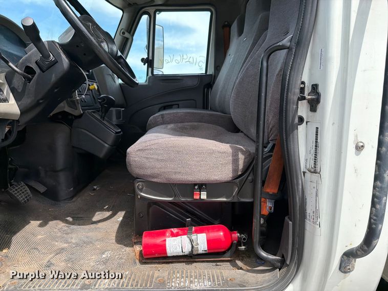 image for item YA3364 2016 International 4300 box truck