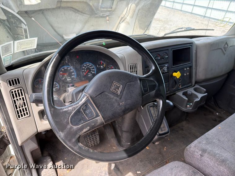 image for item YA3364 2016 International 4300 box truck