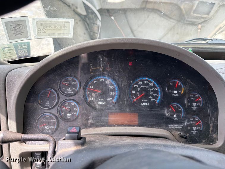 image for item YA3364 2016 International 4300 box truck