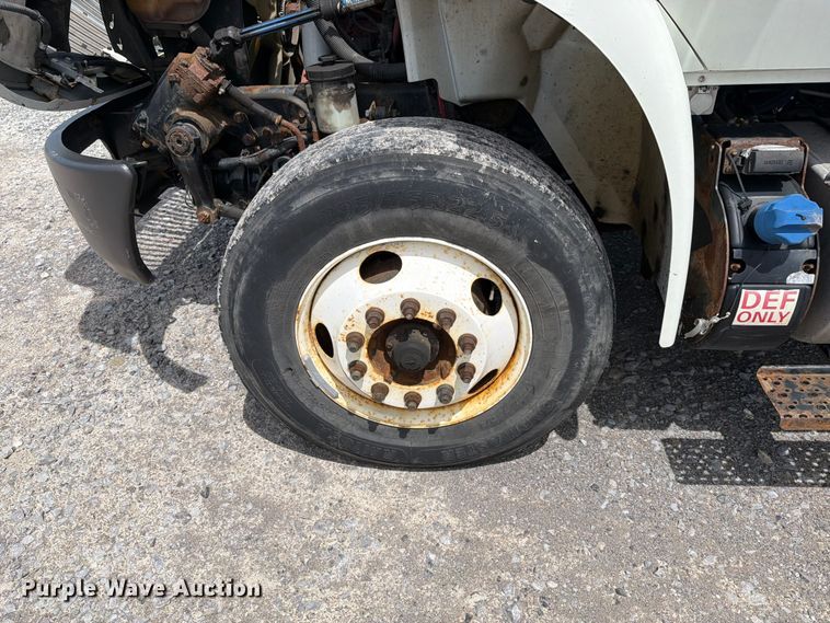 image for item YA3364 2016 International 4300 box truck