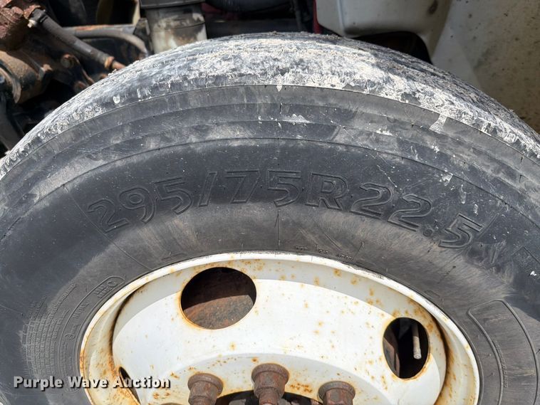 image for item YA3364 2016 International 4300 box truck