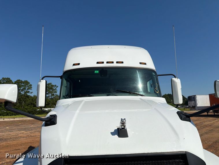 image for item YA3389 2023 Mack Anthem semi truck