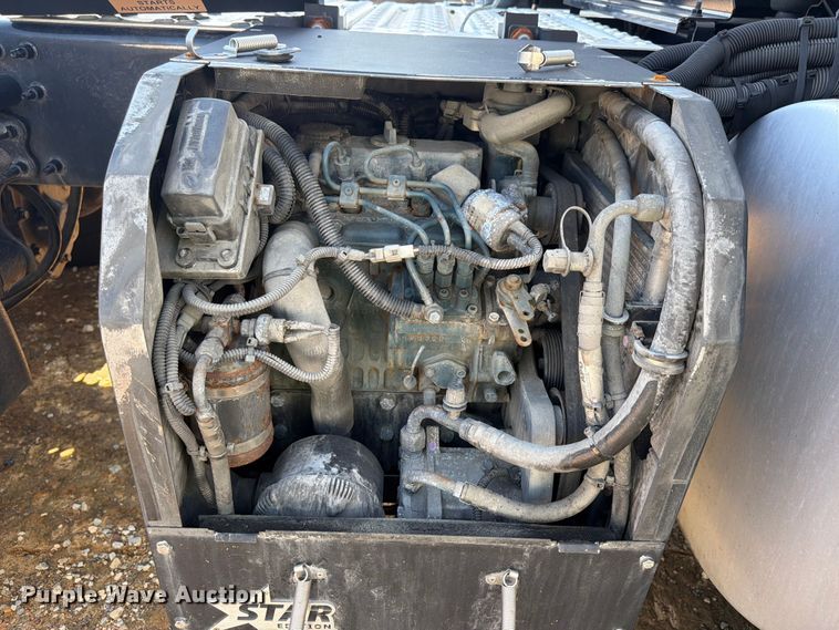 image for item YA3389 2023 Mack Anthem semi truck