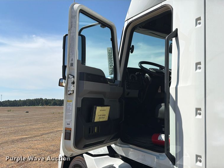 image for item YA3389 2023 Mack Anthem semi truck