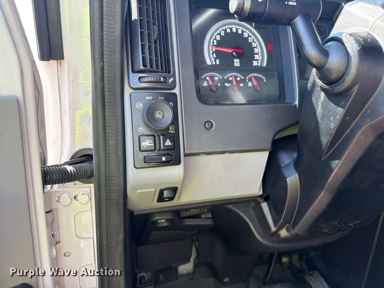 image for item YA3389 2023 Mack Anthem semi truck
