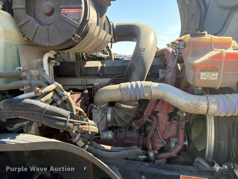 image for item YA3389 2023 Mack Anthem semi truck