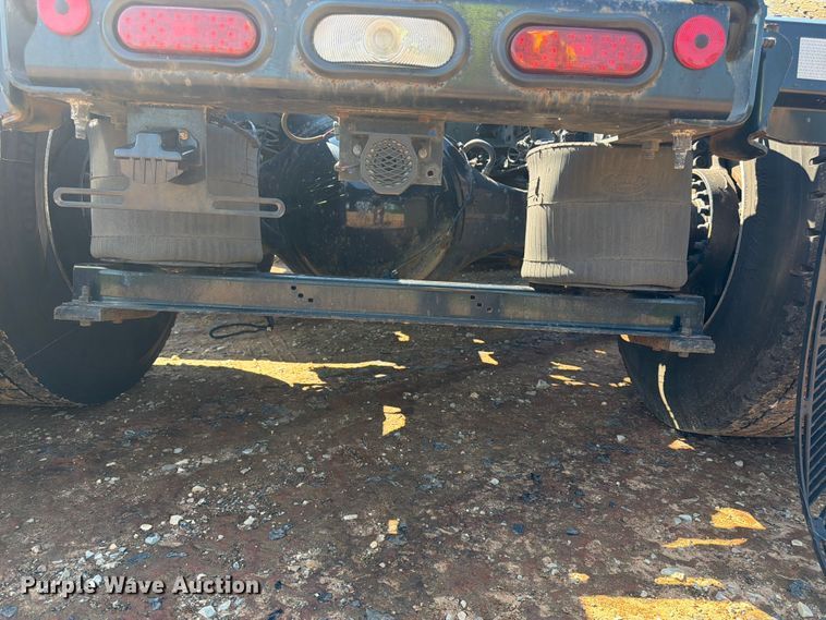 image for item YA3389 2023 Mack Anthem semi truck
