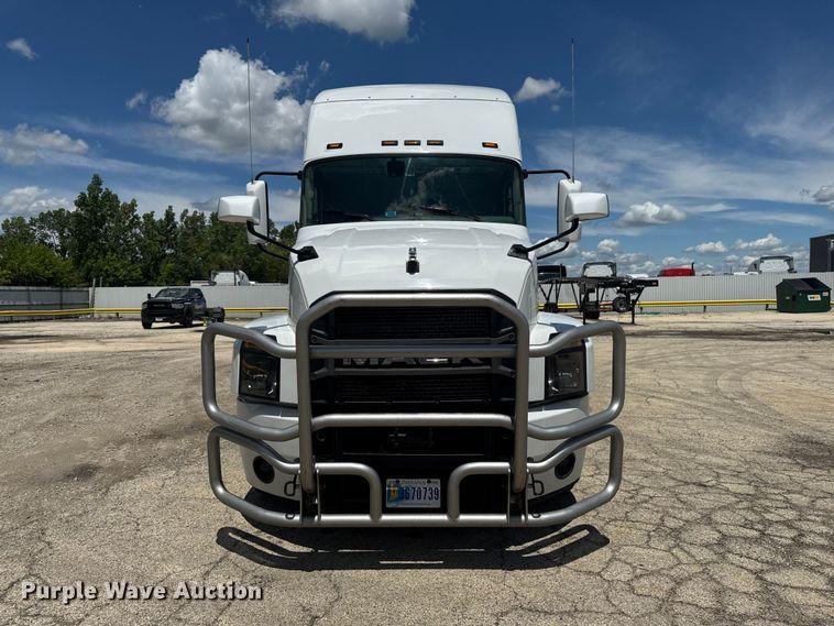 image for item YA3390 2023 Mack Anthem semi truck