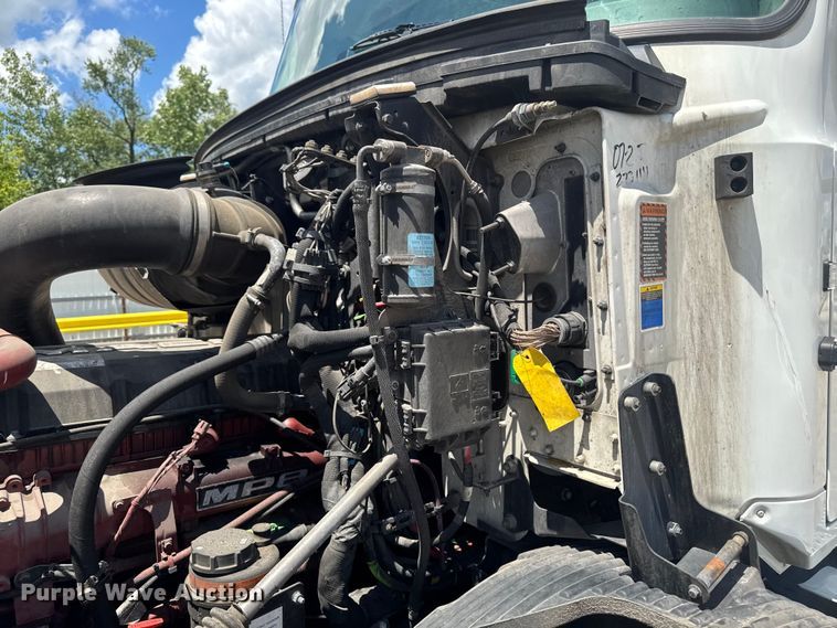image for item YA3390 2023 Mack Anthem semi truck