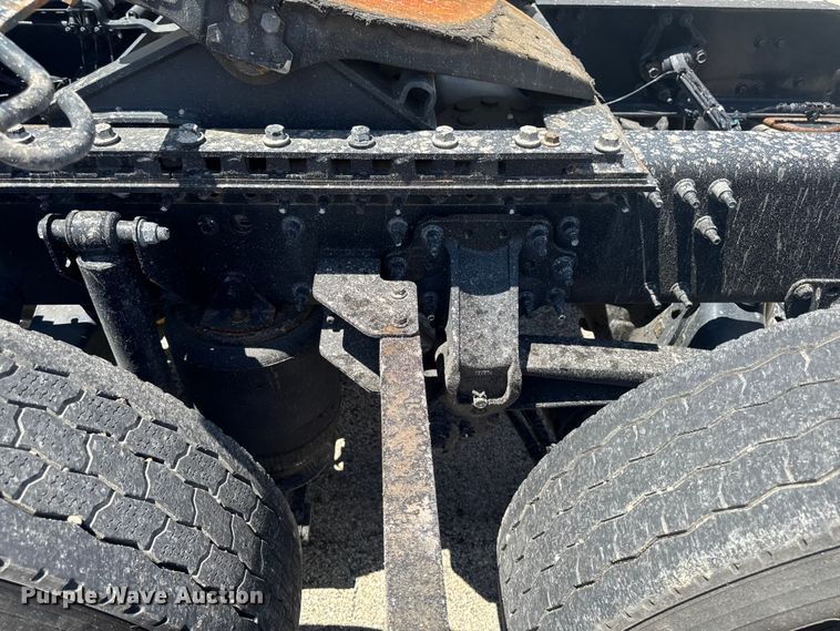 image for item YA3390 2023 Mack Anthem semi truck