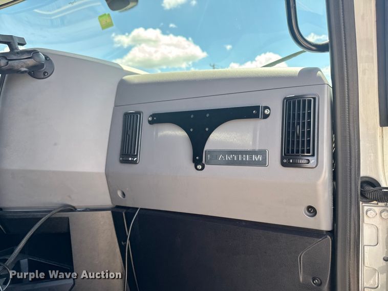 image for item YA3391 2023 Mack Anthem semi truck