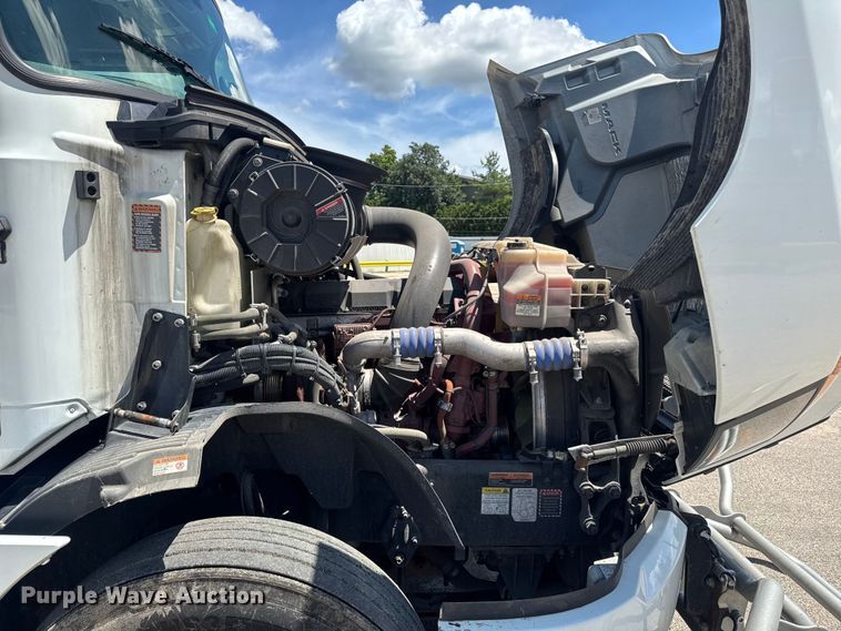image for item YA3391 2023 Mack Anthem semi truck