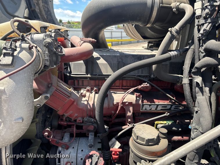 image for item YA3391 2023 Mack Anthem semi truck
