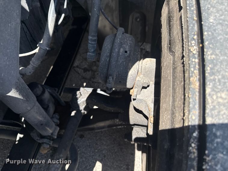 image for item YA3391 2023 Mack Anthem semi truck