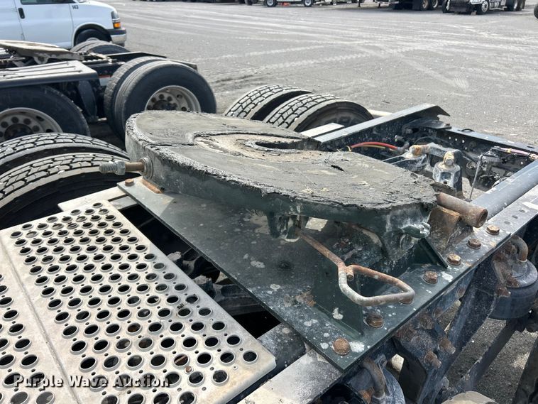 image for item YA3489 2020 Kenworth T880 semi truck