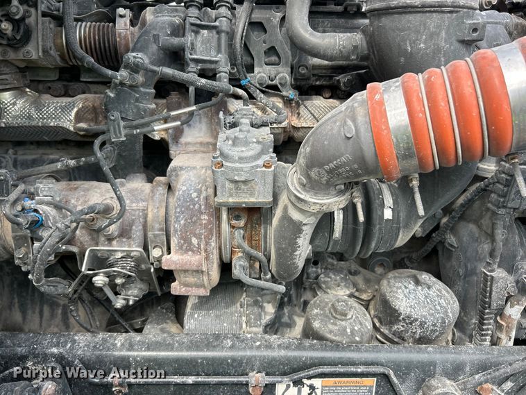 image for item YA3489 2020 Kenworth T880 semi truck