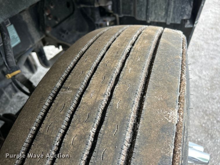 image for item YA3489 2020 Kenworth T880 semi truck