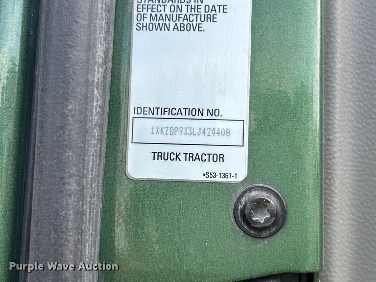 image for item YA3489 2020 Kenworth T880 semi truck