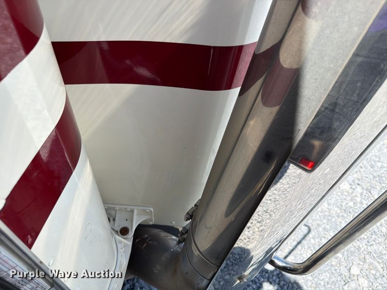 image for item YA3638 2024 Peterbilt 389 semi truck