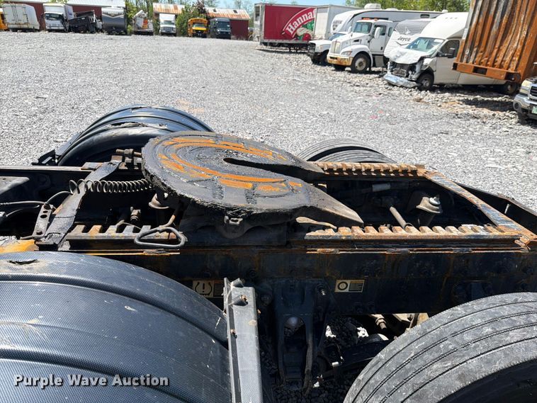 image for item YA3638 2024 Peterbilt 389 semi truck