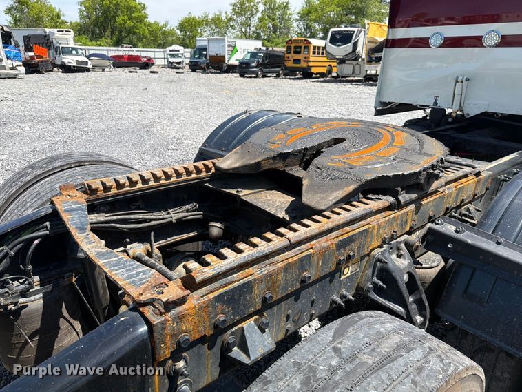 image for item YA3638 2024 Peterbilt 389 semi truck