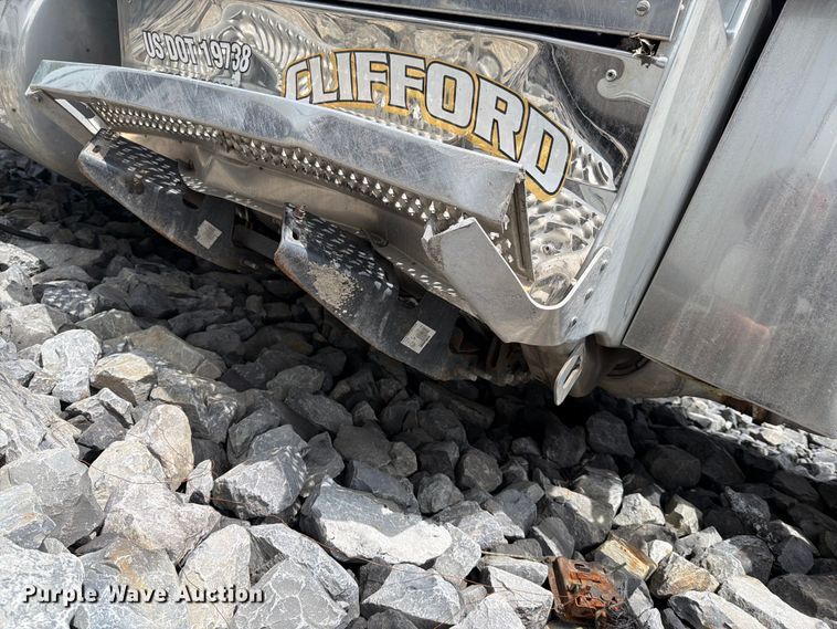 image for item YA3638 2024 Peterbilt 389 semi truck