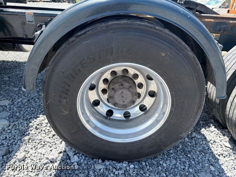 image for item YA3638 2024 Peterbilt 389 semi truck